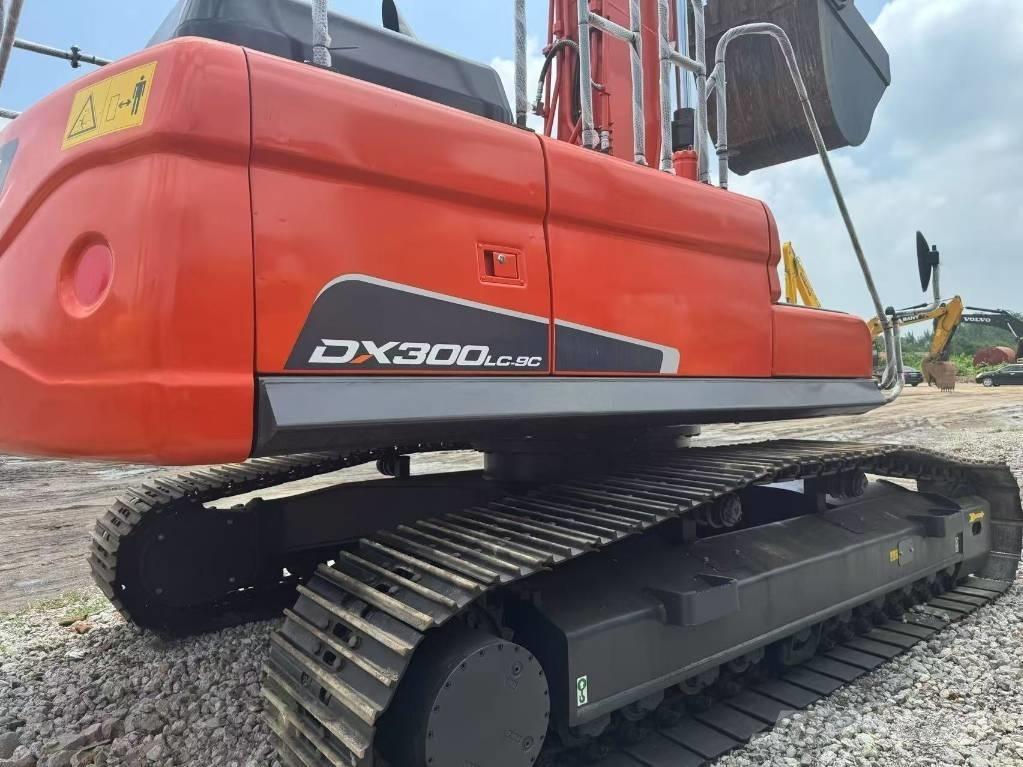 Doosan DX300-9C Гусеничные экскаваторы