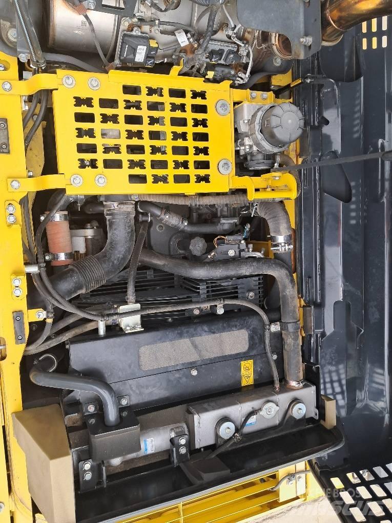 Komatsu PC210LCI-11 Гусеничные экскаваторы