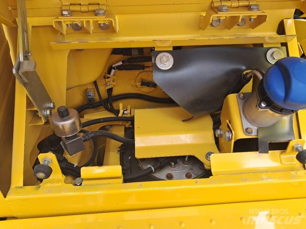 Komatsu PC210LCI-11 Гусеничные экскаваторы