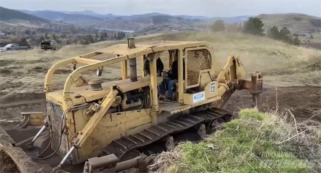CAT D8H Гусеничные бульдозеры