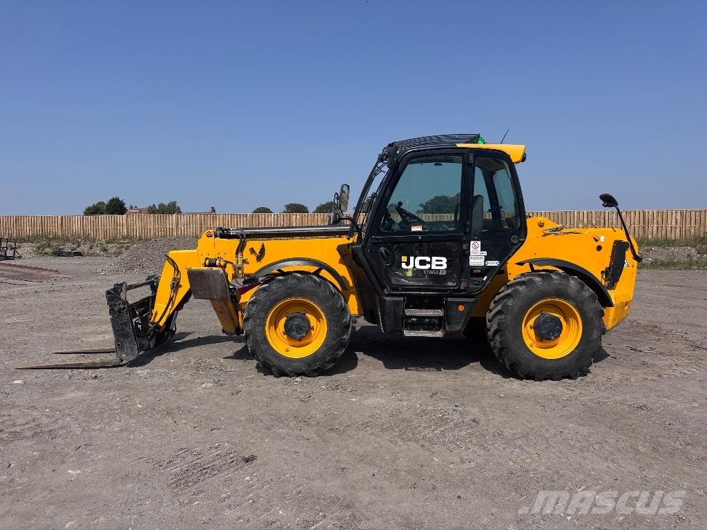 JCB 540-140 Телескопические погрузчики