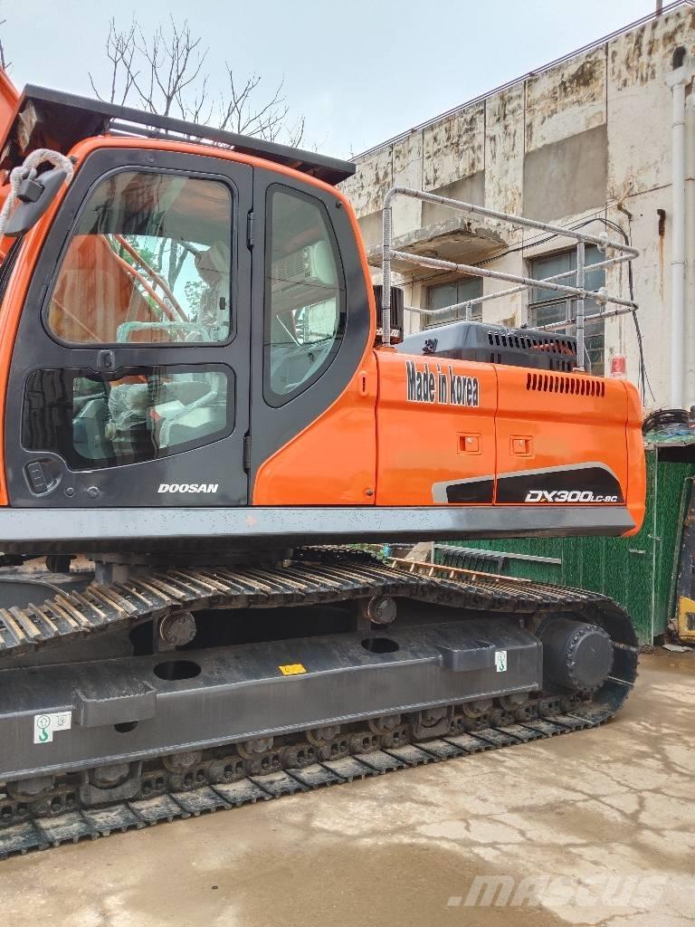 Doosan DX 300 LC Гусеничные экскаваторы