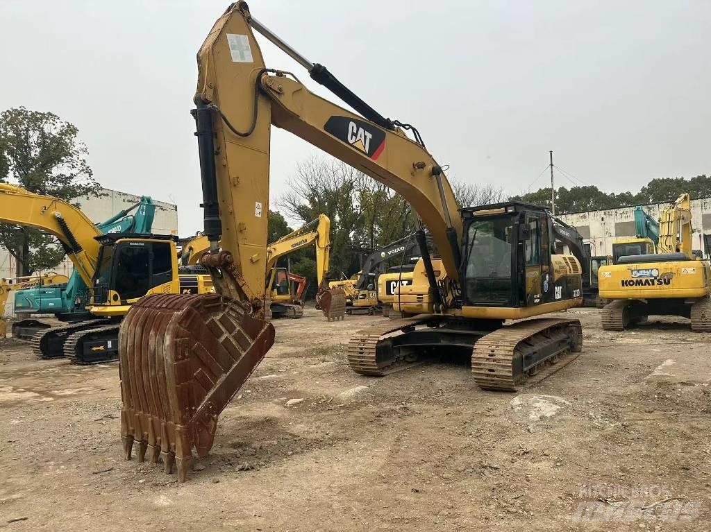 CAT 323D Гусеничные экскаваторы
