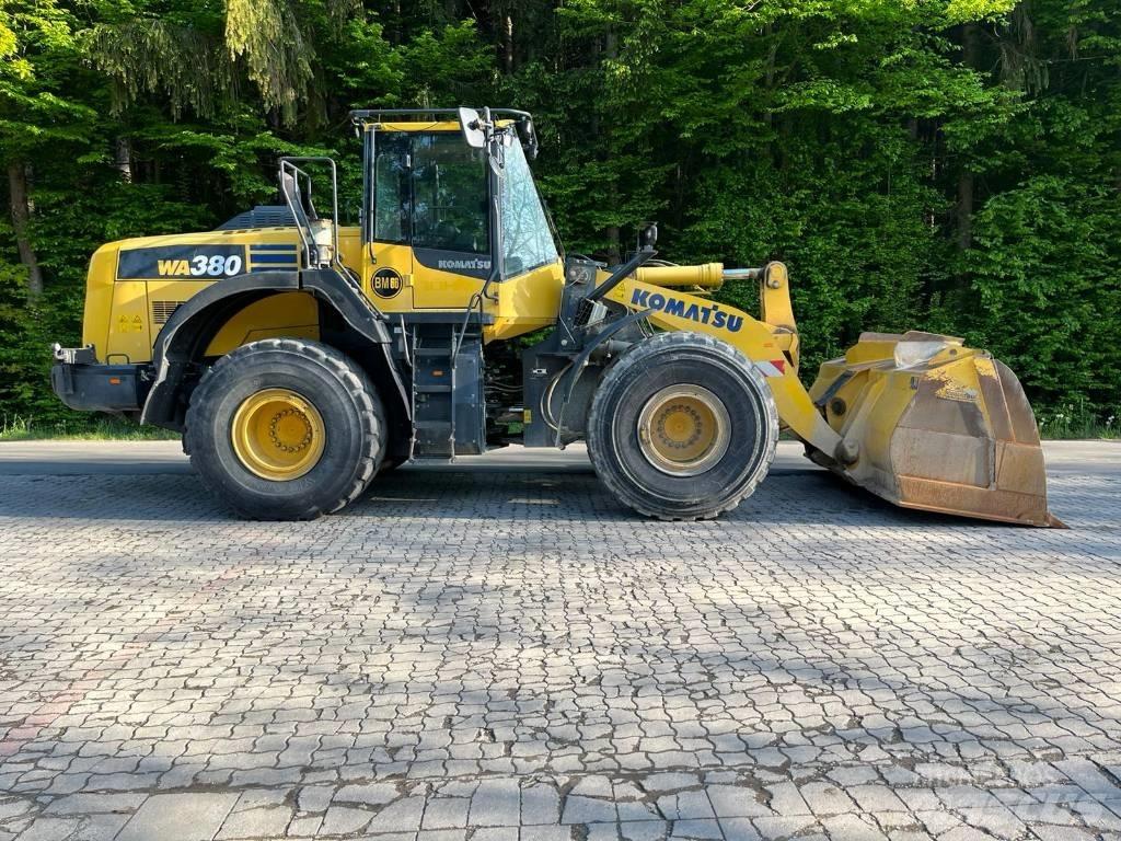 Komatsu WA 380-8 Фронтальные погрузчики