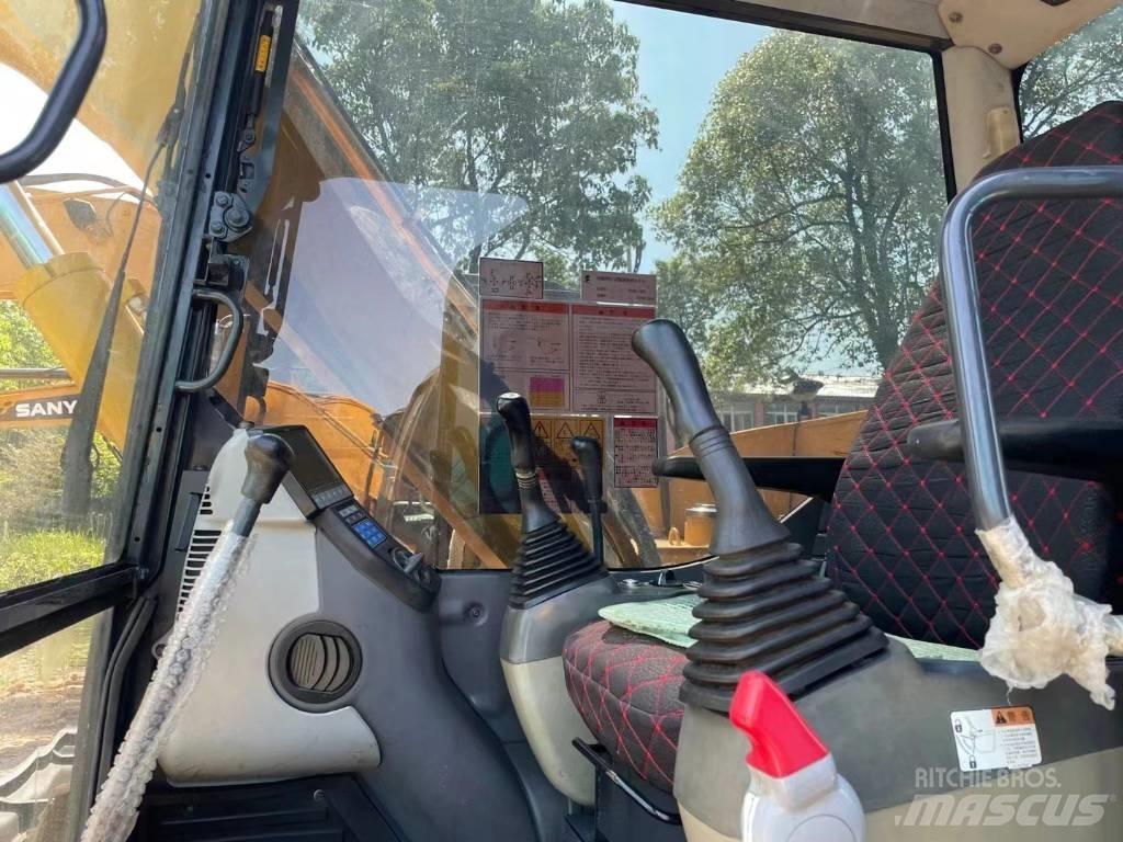 Komatsu PC70-8 Гусеничные экскаваторы
