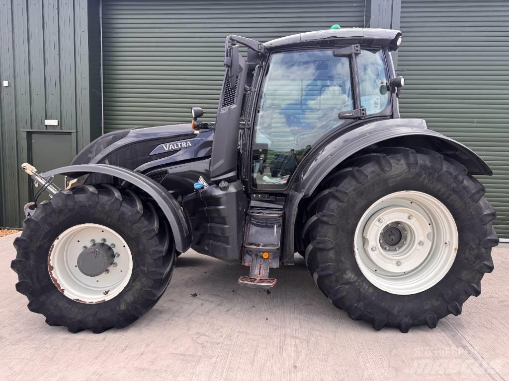 Valtra T 235 Direct Трактора