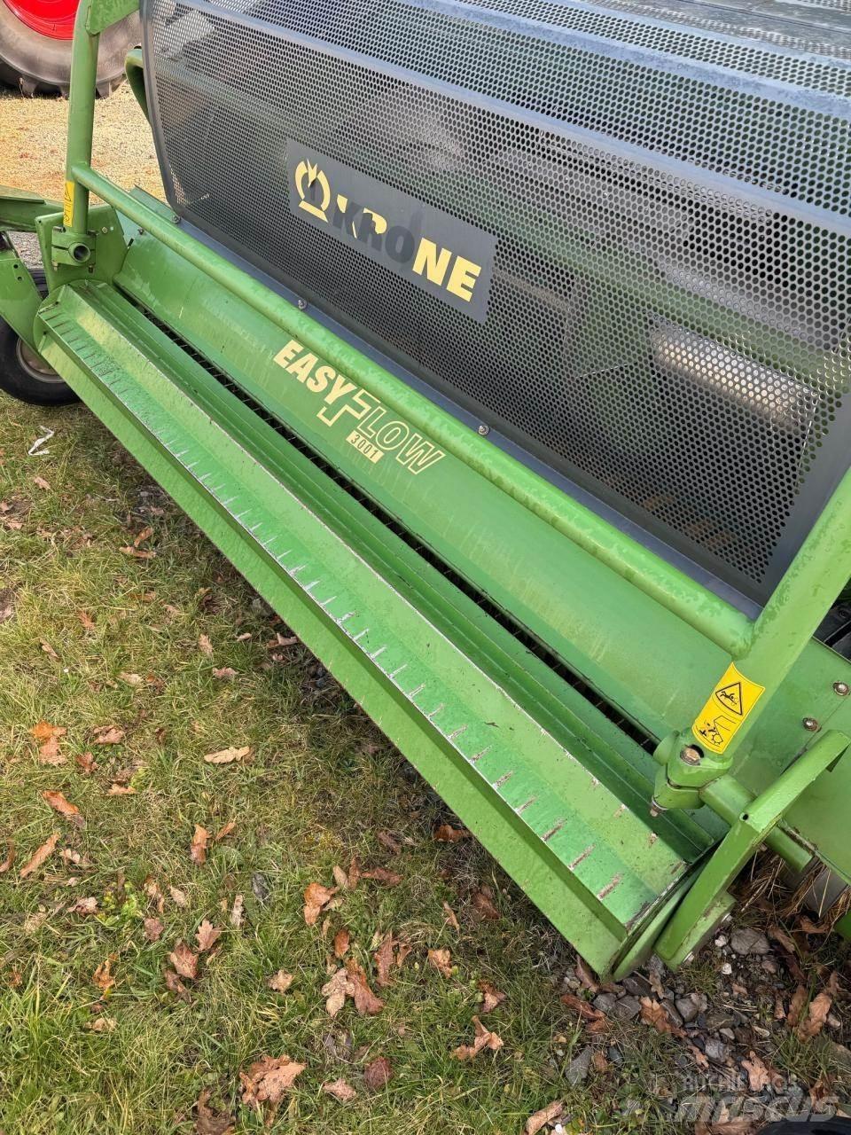 Krone BIG x 700 Самоходные кормоуборочные комбайны