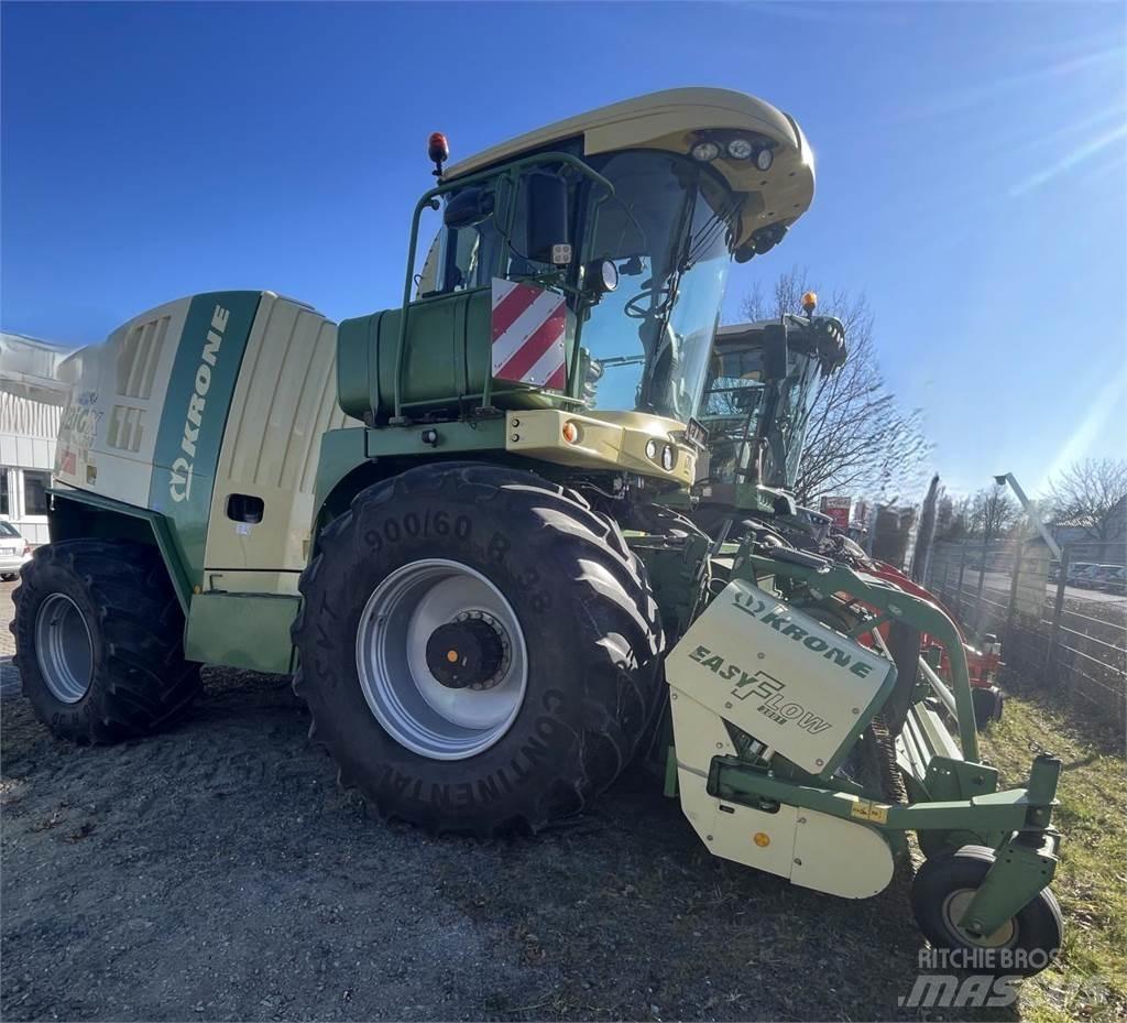 Krone BIG x 700 Самоходные кормоуборочные комбайны