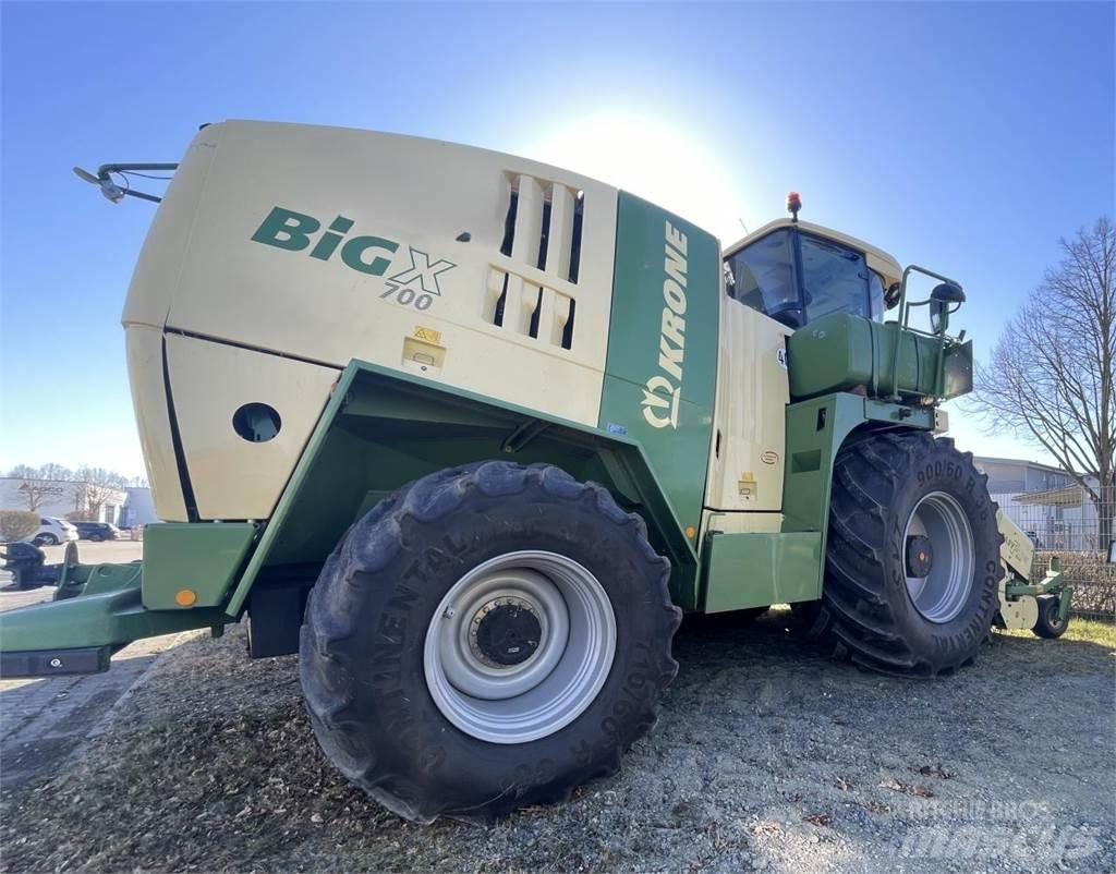 Krone BIG x 700 Самоходные кормоуборочные комбайны