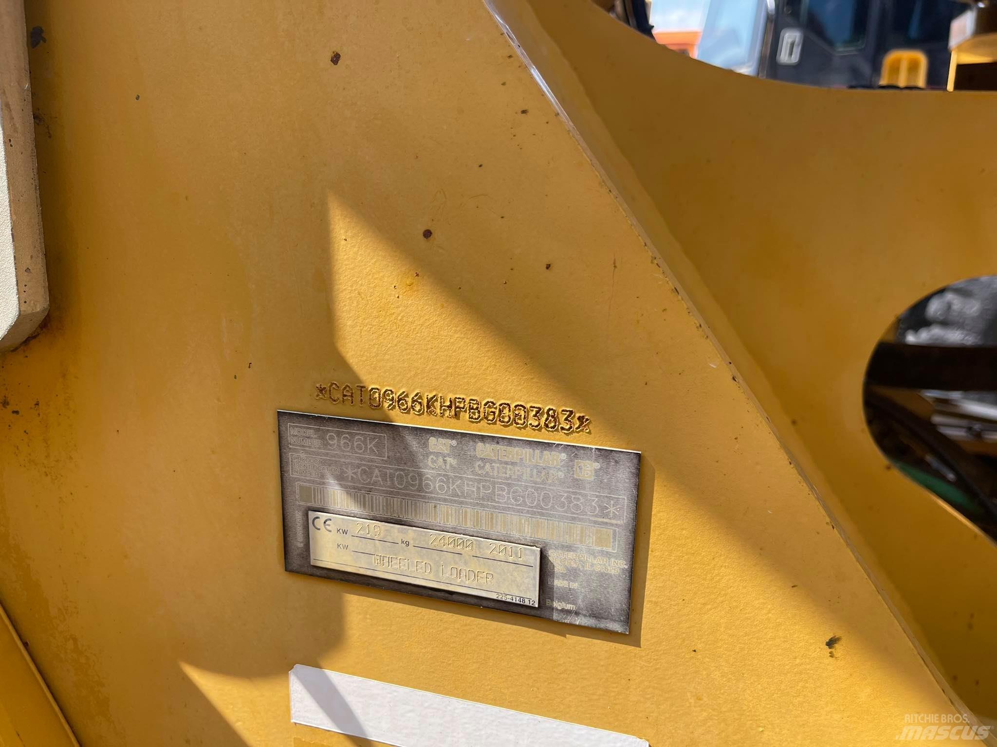 CAT 966K Фронтальные погрузчики