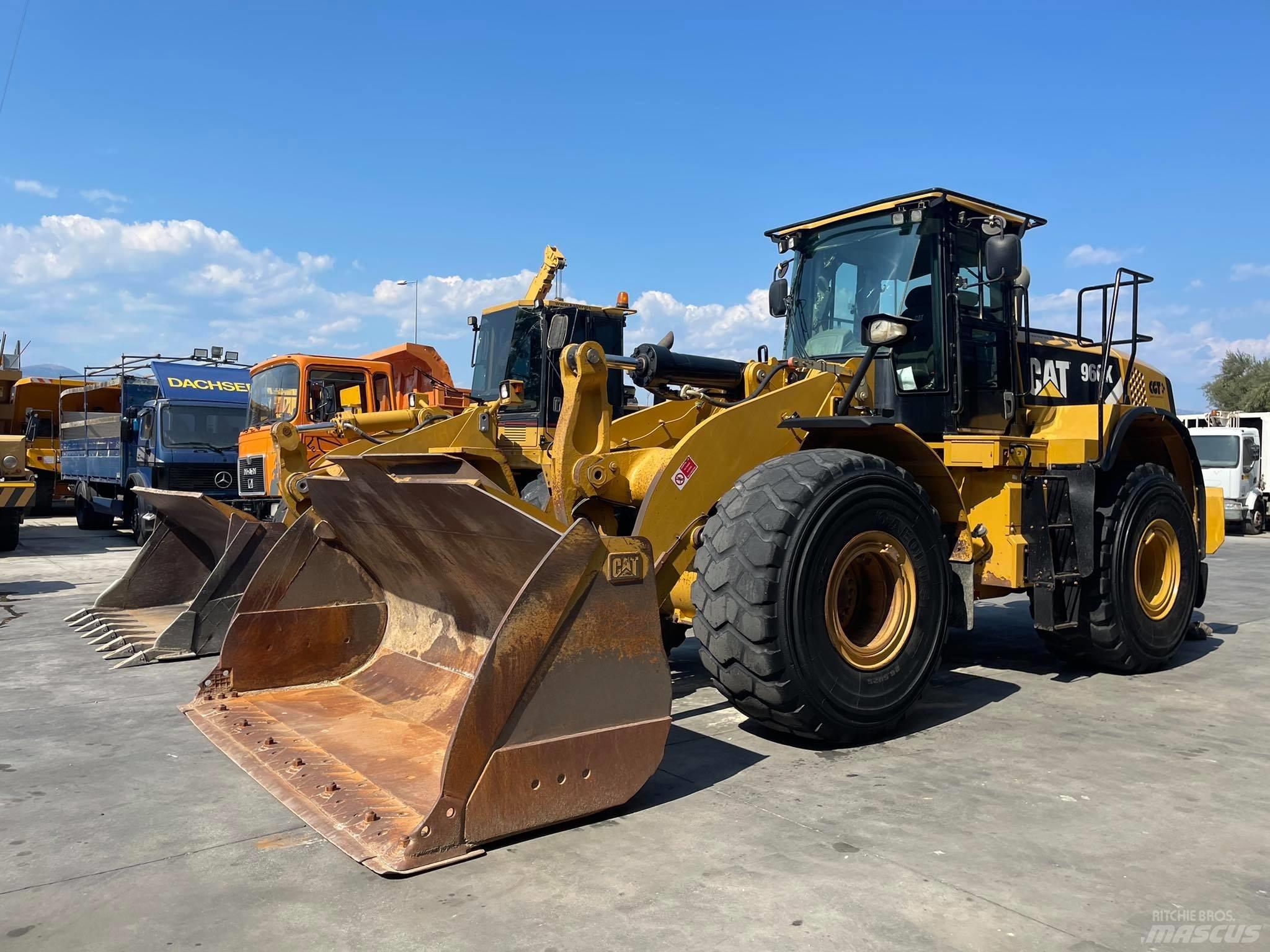 CAT 966K Фронтальные погрузчики