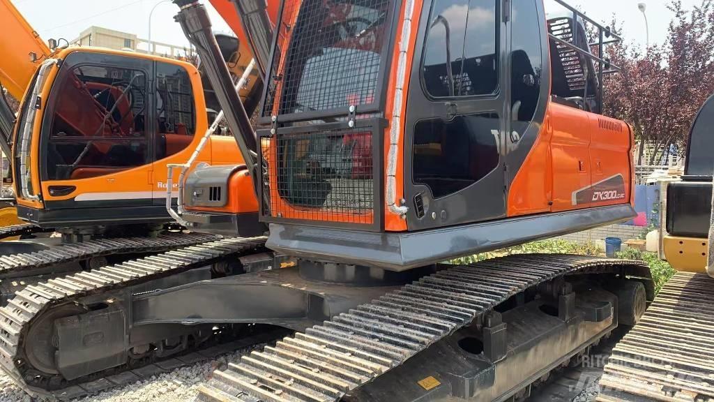 Doosan DX 300 LC Гусеничные экскаваторы