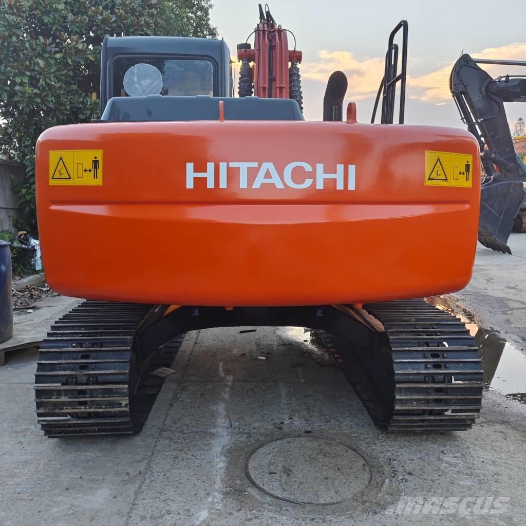Hitachi ZX 120 Гусеничные экскаваторы
