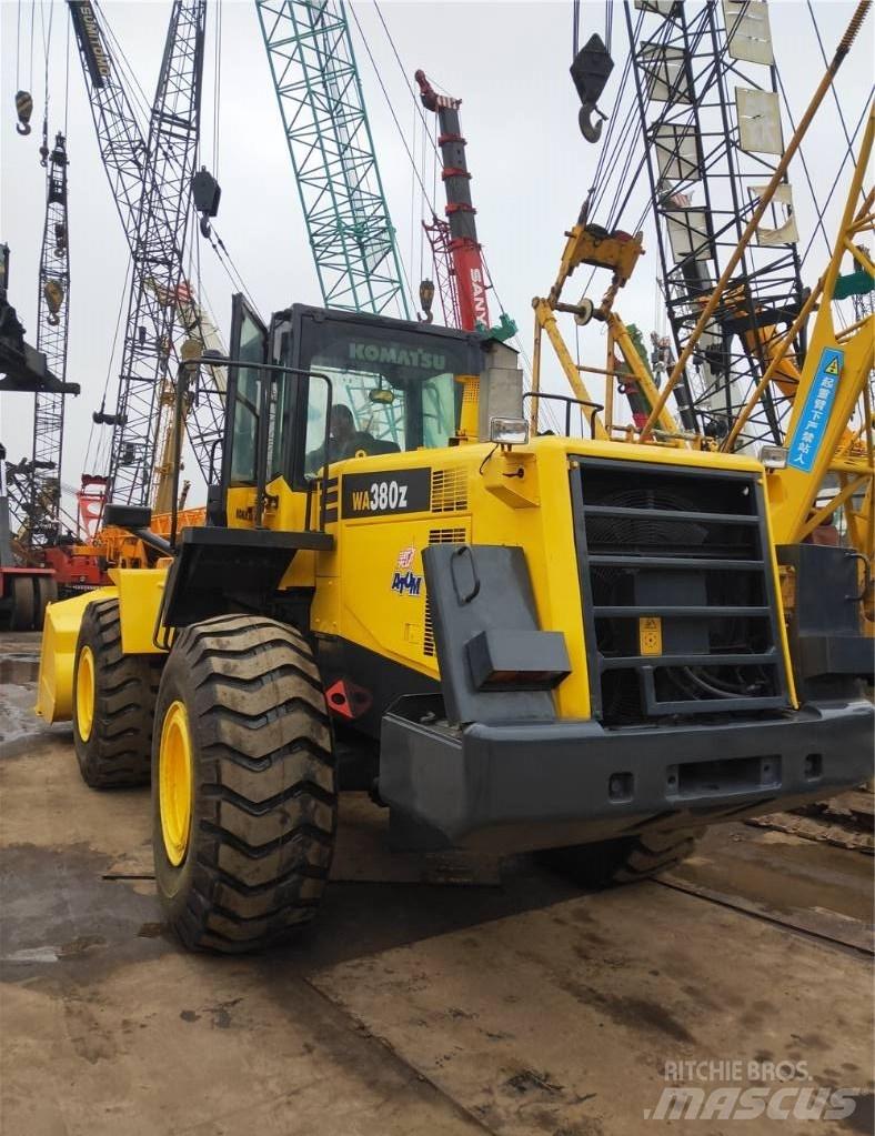 Komatsu WA 380 Фронтальные погрузчики