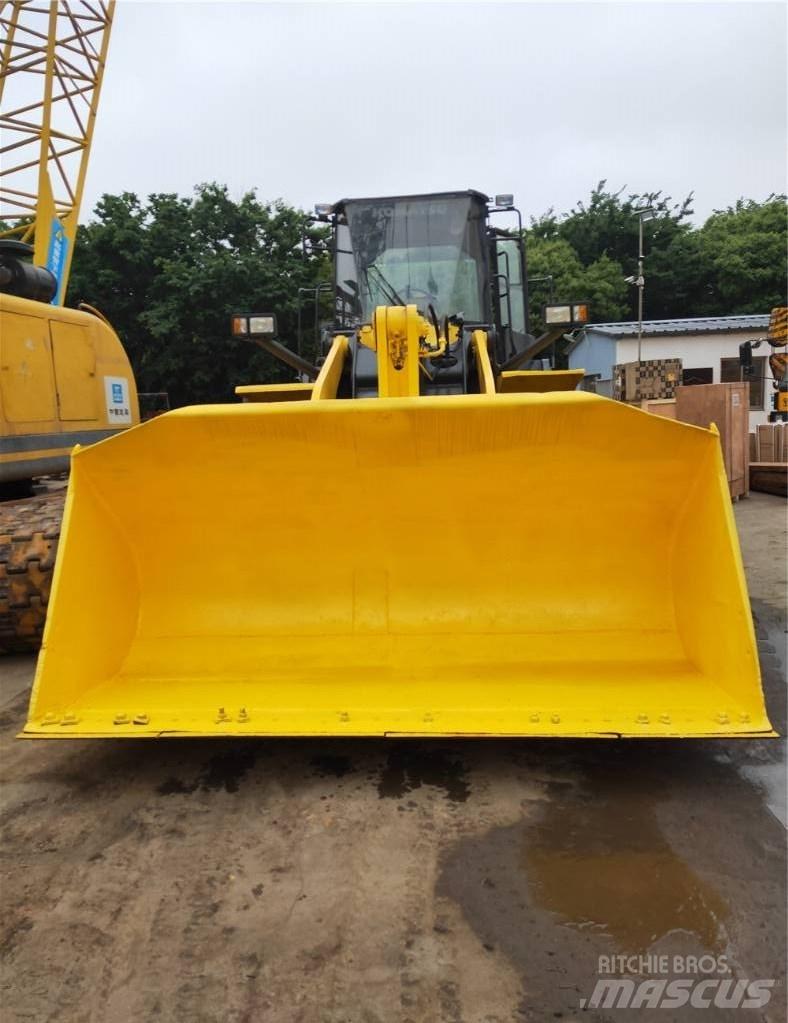 Komatsu WA 380 Фронтальные погрузчики