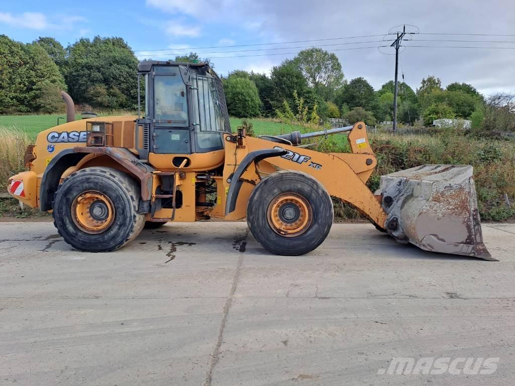 CASE 821 FXR Фронтальные погрузчики