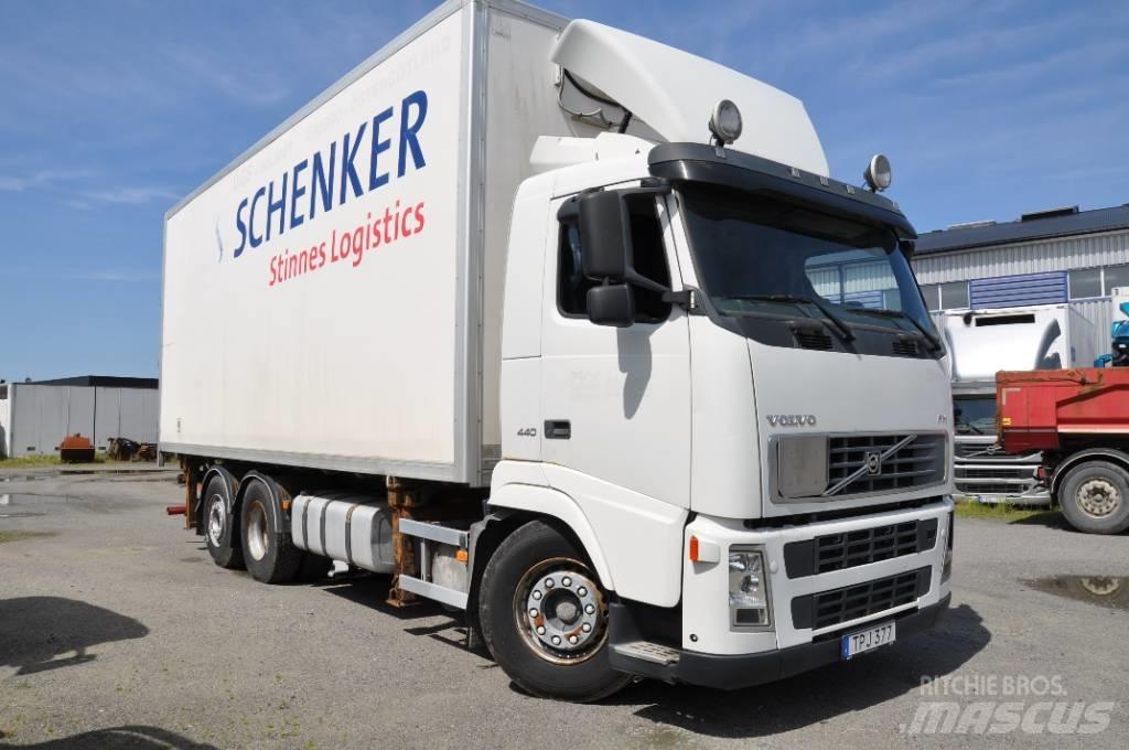 Volvo FH440 6X2 Грузовики-Фургоны