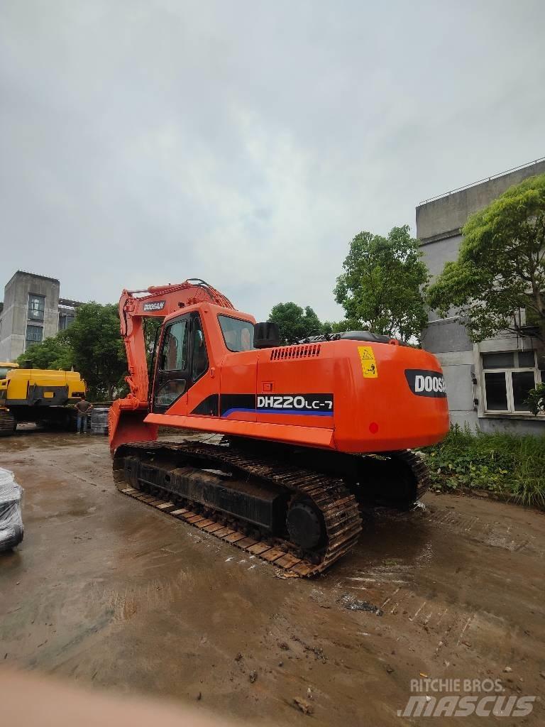 Doosan DH 220 Гусеничные экскаваторы