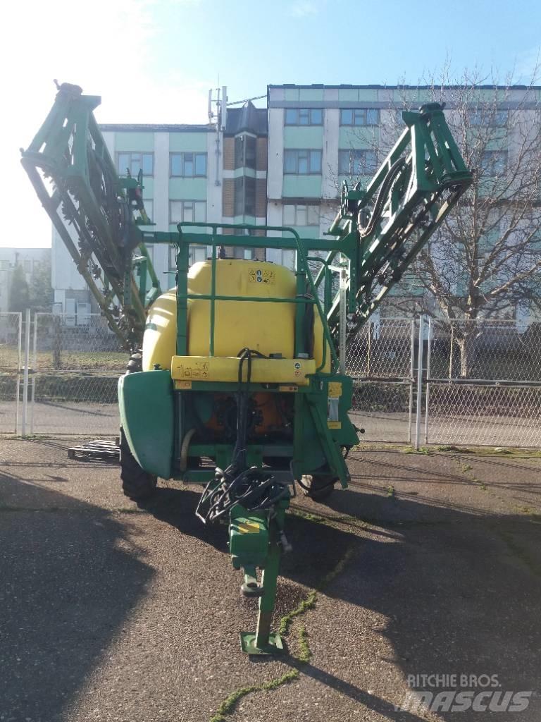 John Deere 732 Прицепные опрыскиватели
