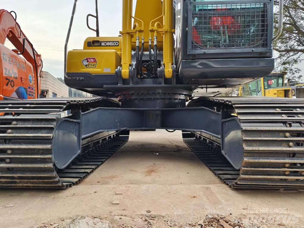 Kobelco SK200D Гусеничные экскаваторы