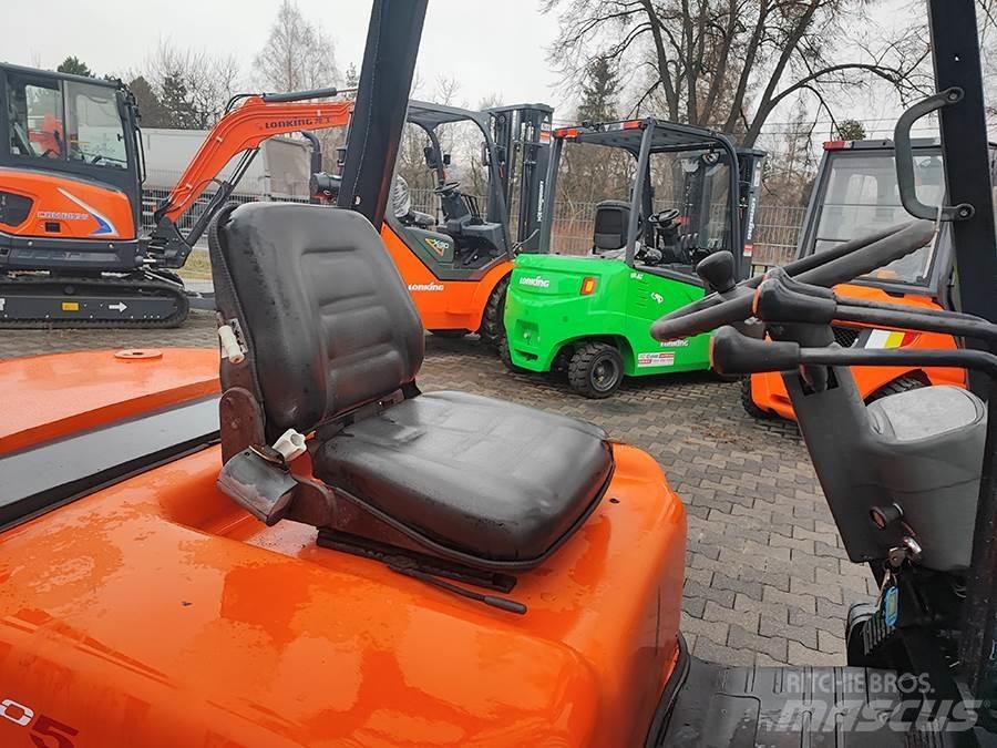 Doosan D30G Дизельные погрузчики