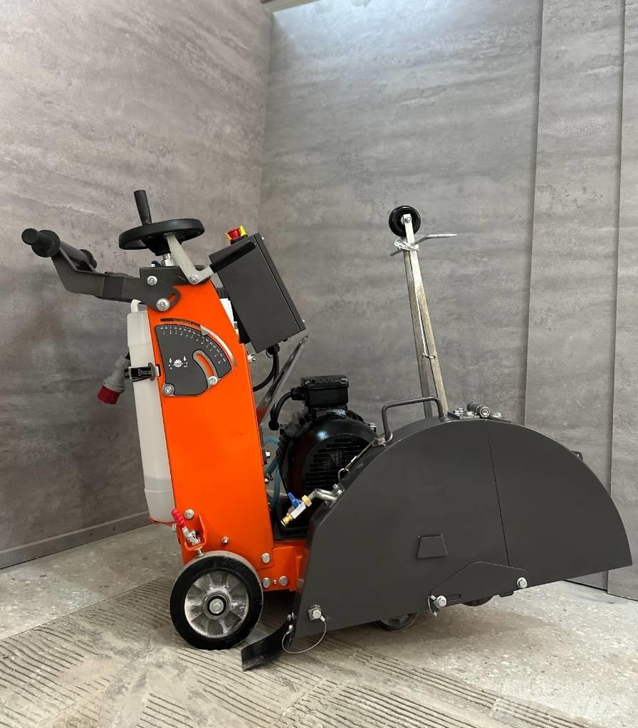 Husqvarna FS600E Строительная техника - Другие