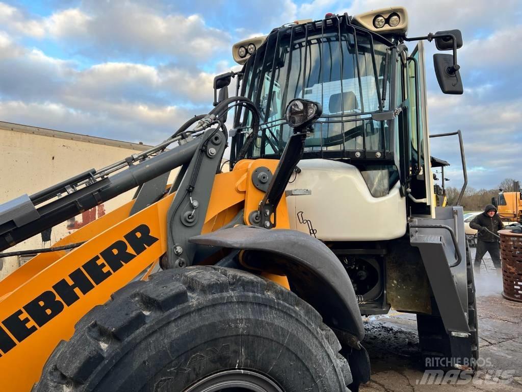 Liebherr L546 Фронтальные погрузчики
