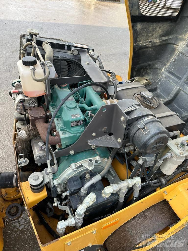 Volvo DD 25 B Катки тротуарные