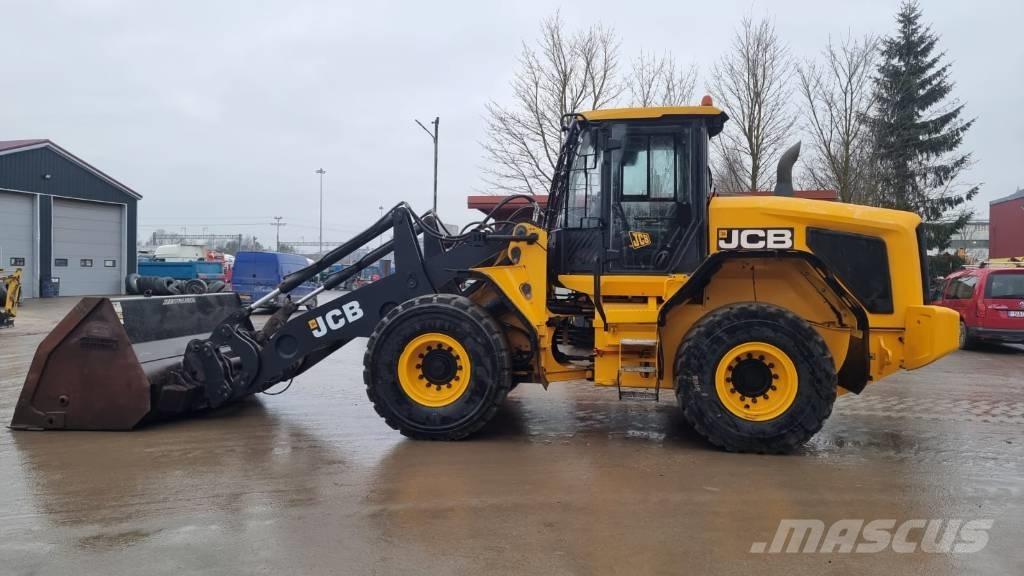 JCB 437 HT Фронтальные погрузчики