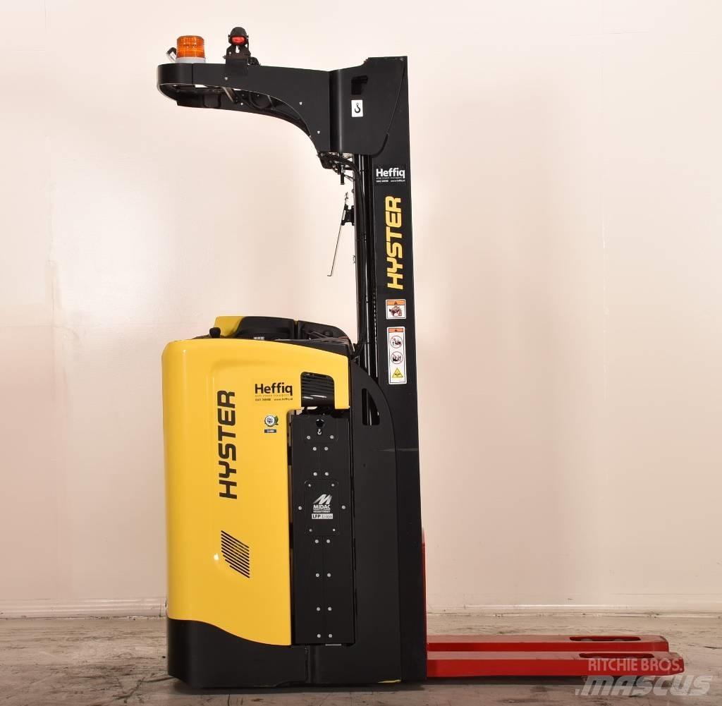 Hyster RS1.6 Самоходные электроштабелёры
