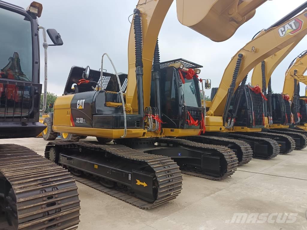 CAT 323 D2L Гусеничные экскаваторы