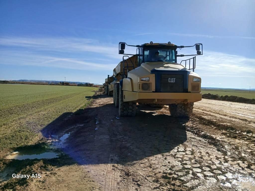 CAT 745 Шарнирно-сочленённые самосвалы