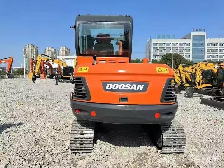 Doosan DX60-9C Гусеничные экскаваторы