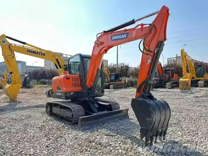 Doosan DX60-9C Гусеничные экскаваторы