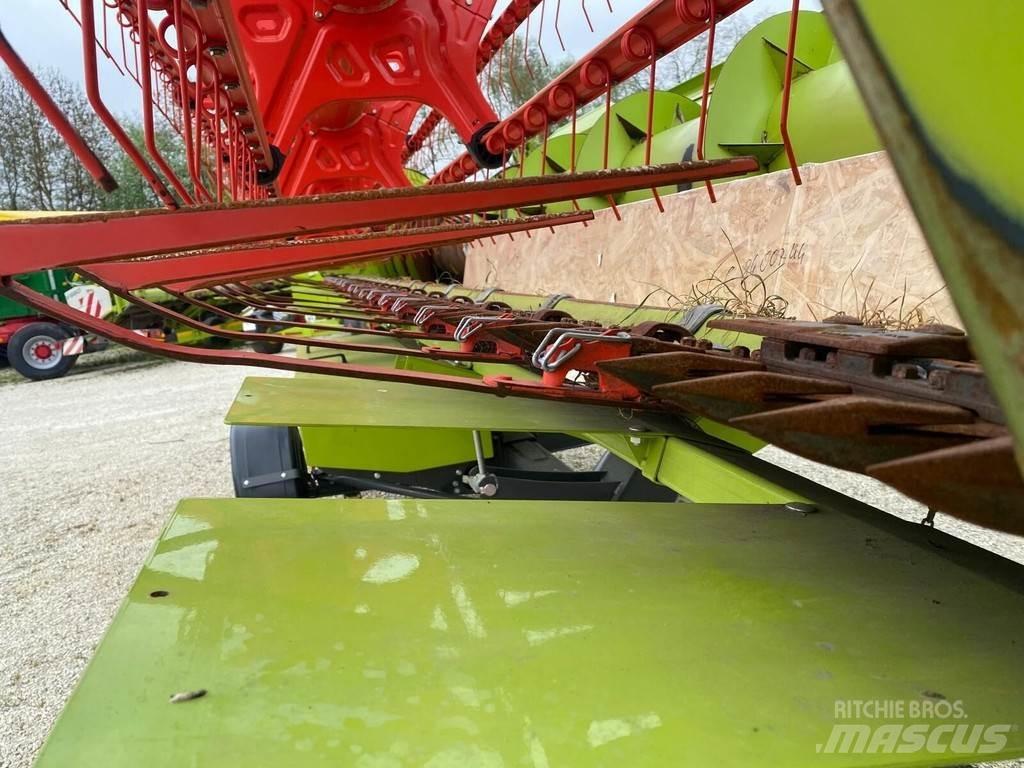 CLAAS 6700TT 4WD Зерноуборочные комбайны