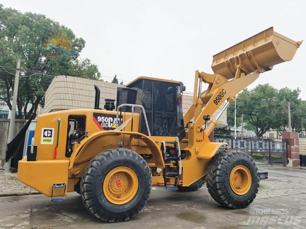 CAT 950 GC Фронтальные погрузчики
