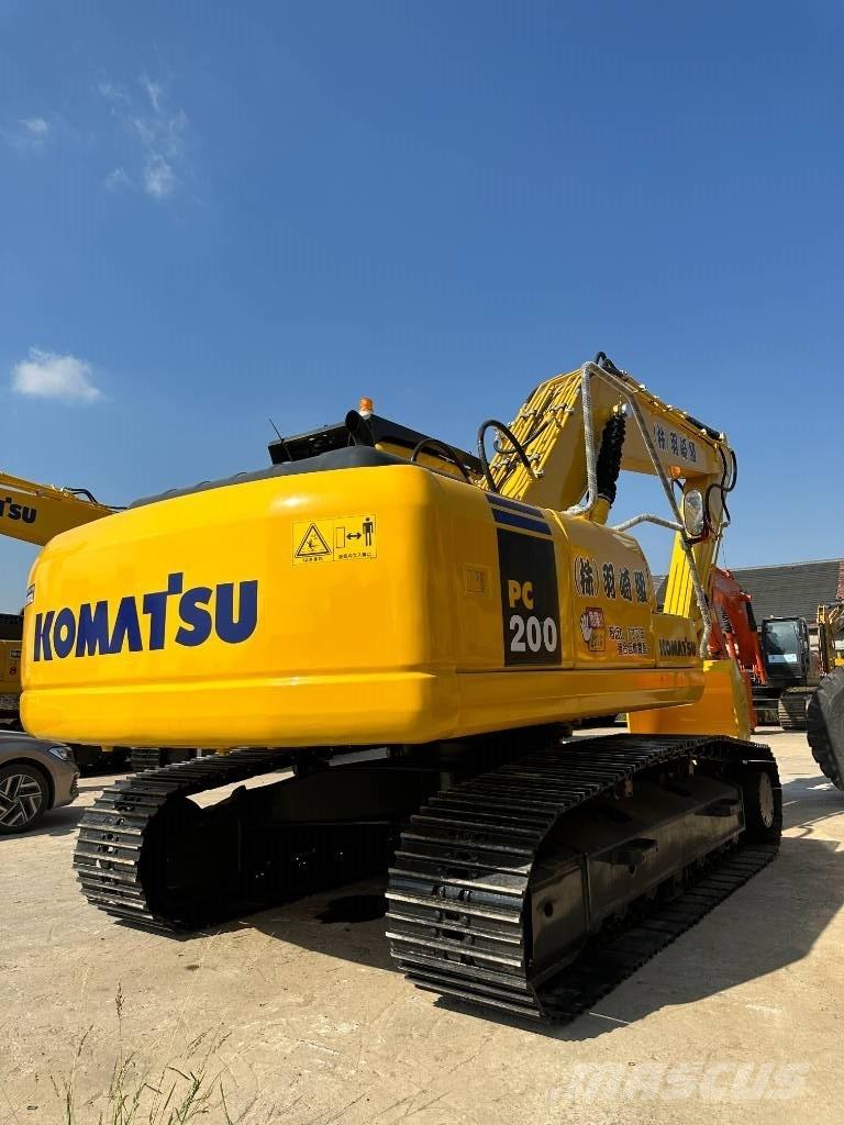 Komatsu PC 200-7 Гусеничные экскаваторы