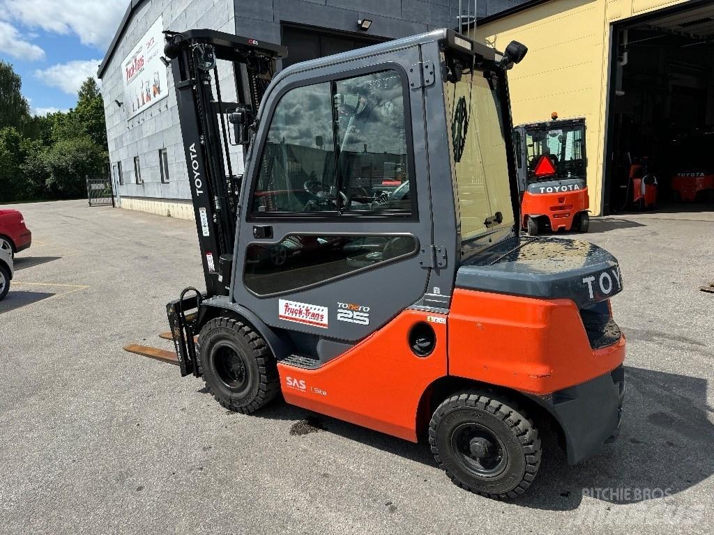Toyota 52-8FDF25 Дизельные погрузчики