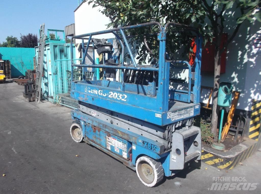 Genie GS 2032    V-2790 Вертикальные мачтовые подъемники