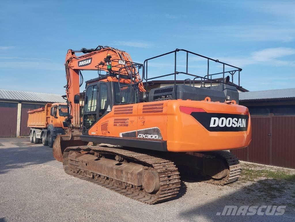 Doosan DX 300 LC Гусеничные экскаваторы