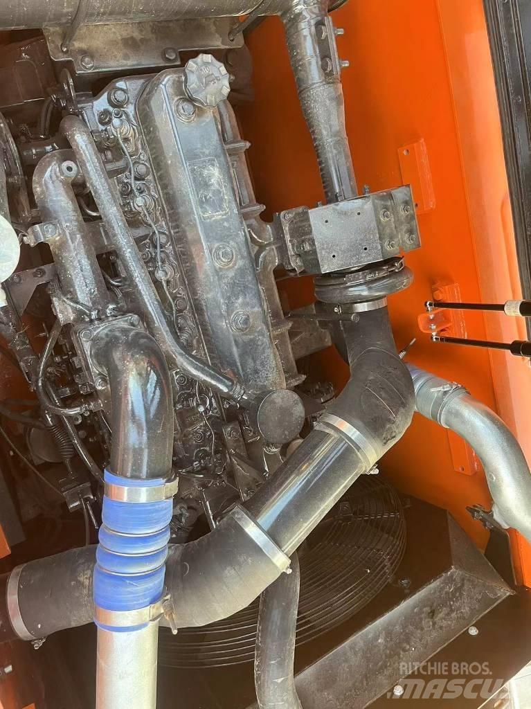 Doosan DX225LC-9C Гусеничные экскаваторы