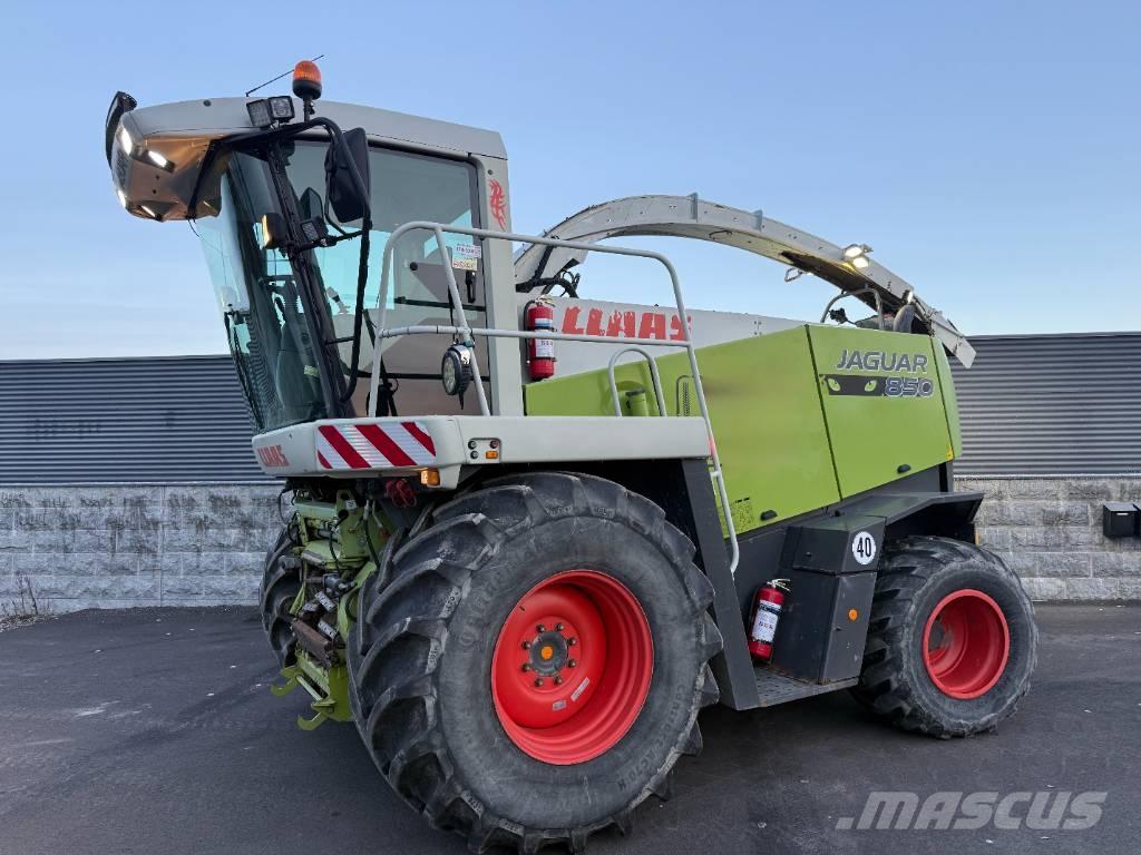 CLAAS Jaguar 850 Прицепные кормоуборочные комбайны