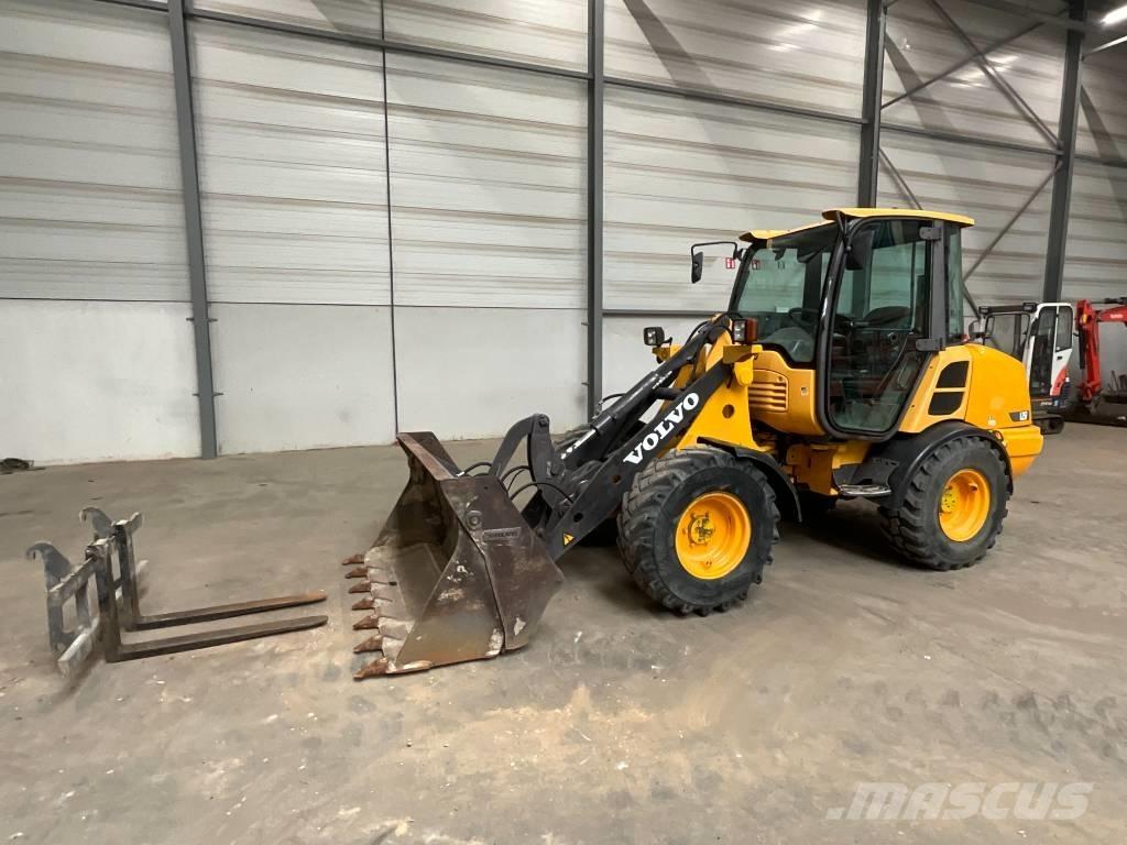 Volvo L 25 F Фронтальные погрузчики