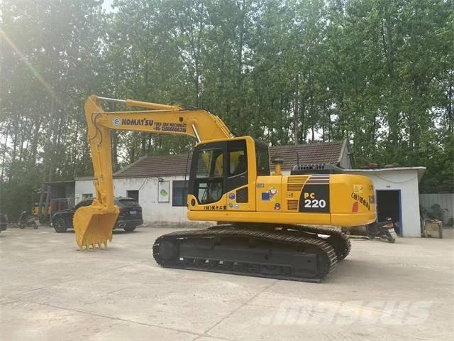 Komatsu PC 220-8 Гусеничные экскаваторы