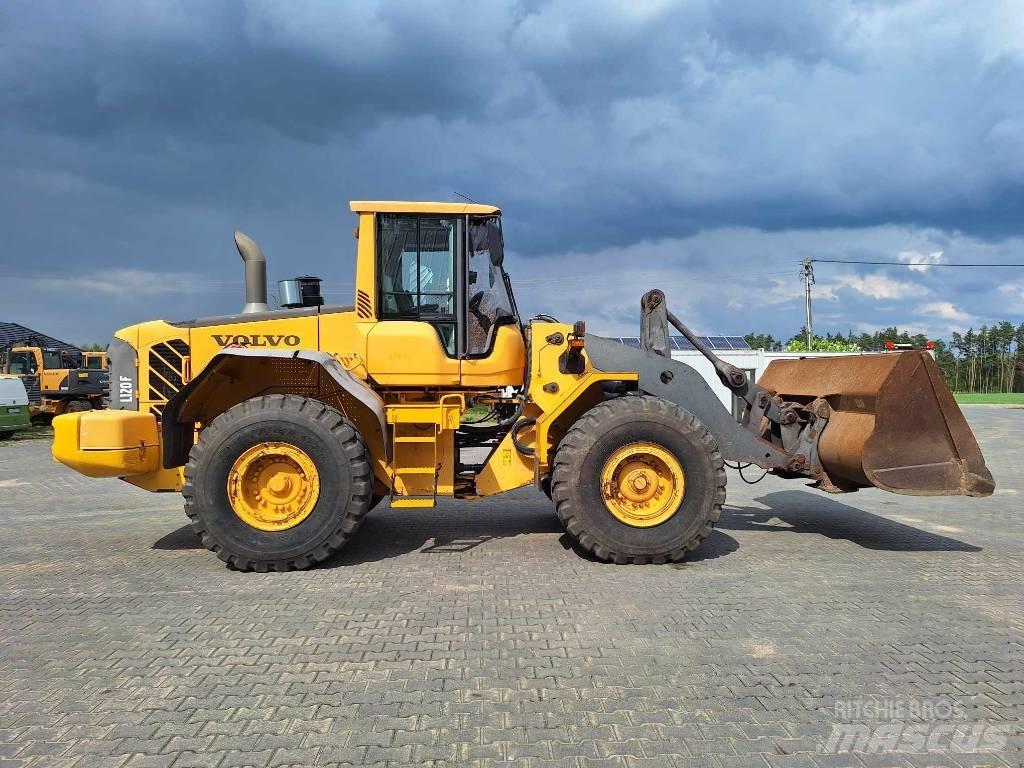 Volvo L 120 F Фронтальные погрузчики