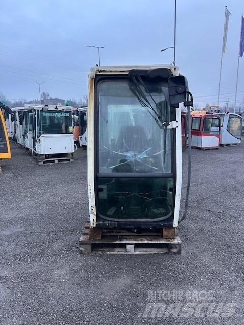 Liebherr A 314 CAB Кабины и интерьер