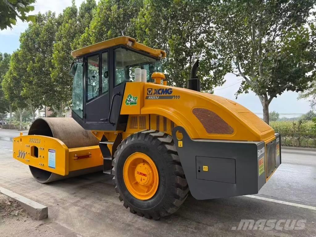 XCMG XS 223 J Грунтовые катки