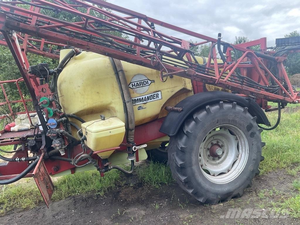 Hardi Comander Прицепные опрыскиватели