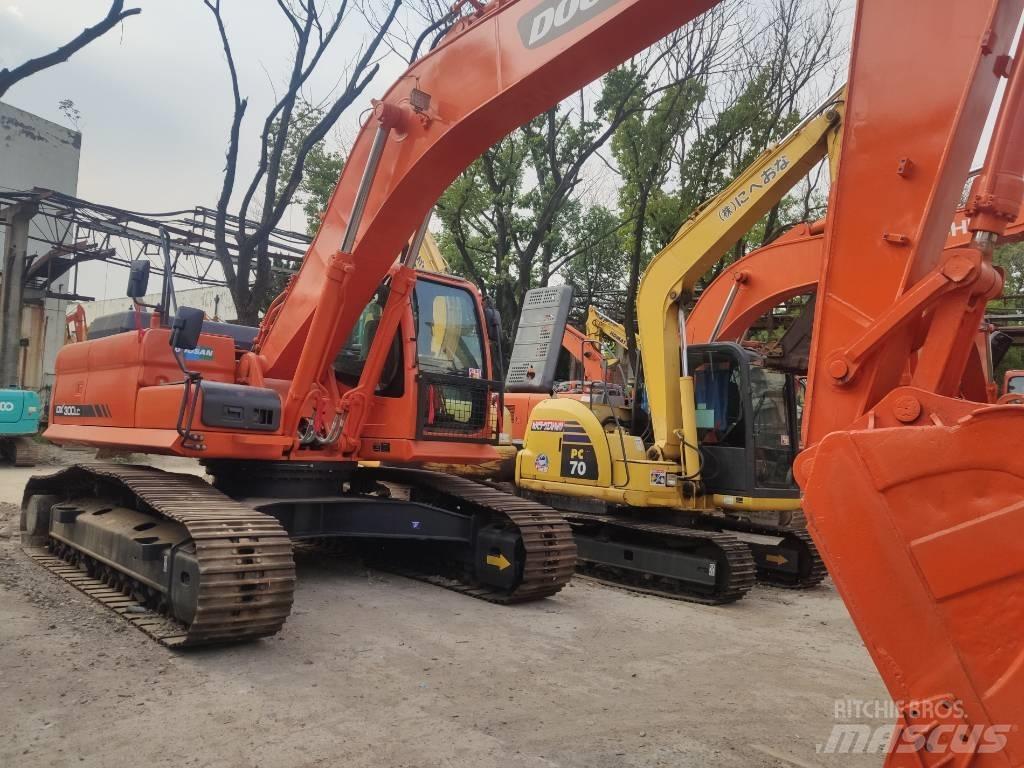 Doosan dx300 Гусеничные экскаваторы