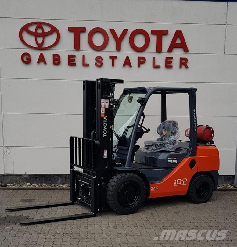 Toyota 02-8FGJF35 Газовые погрузчики